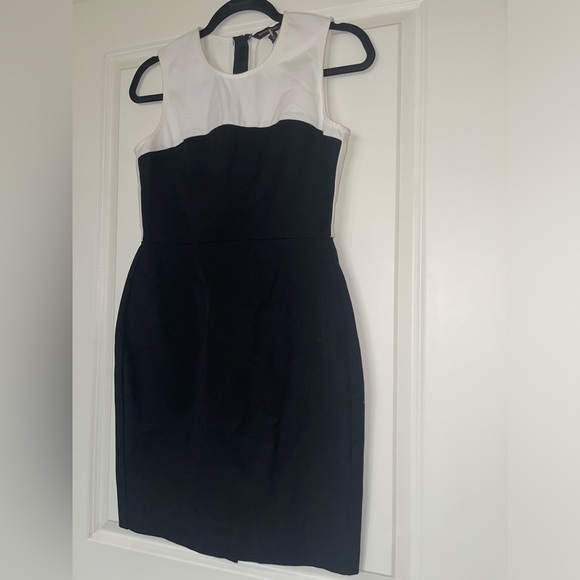 Banana Republic Dress - Picture 2 of 4